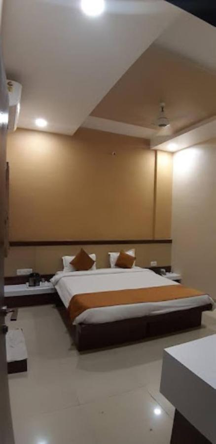Hotel Cool Palace, Nashik Eksteriør billede