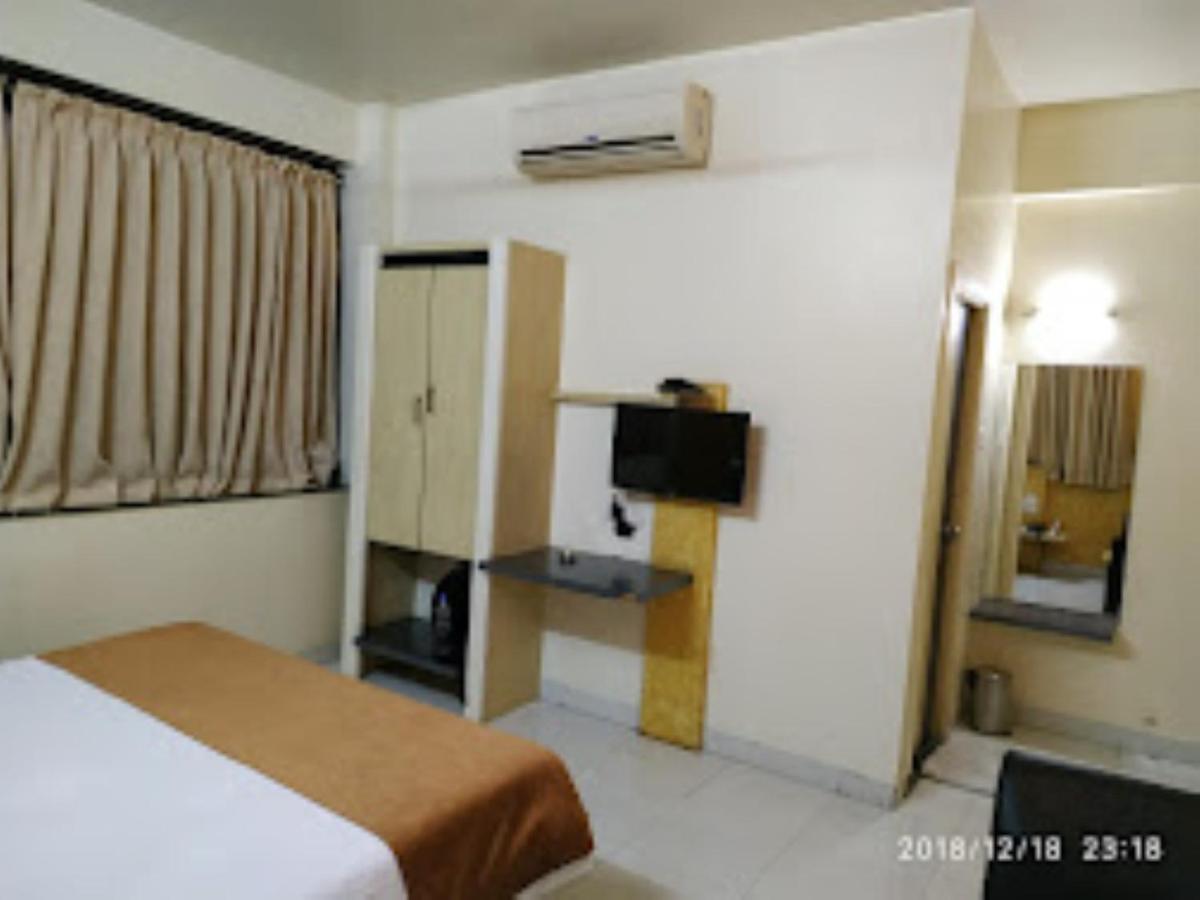 Hotel Cool Palace, Nashik Eksteriør billede